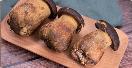 Dried Black Boletus thumbnail 2